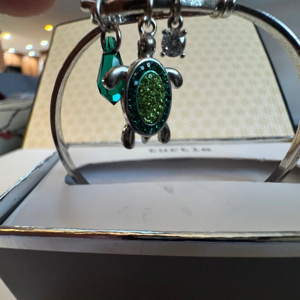 NWT NIB Silver Bracelet Crystal TURTLE Charm, Green/blue tear drop & CZ Orig $60 - Picture 4 of 15